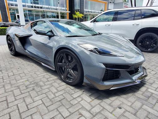 Sea Wolf Gray Tricoat 2024 Chevrolet Corvette Z06