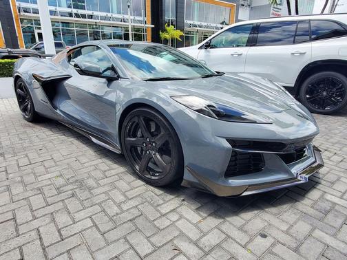 Sea Wolf Gray Tricoat 2024 Chevrolet Corvette Z06