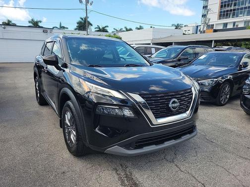 Super Black 2023 Nissan Rogue S