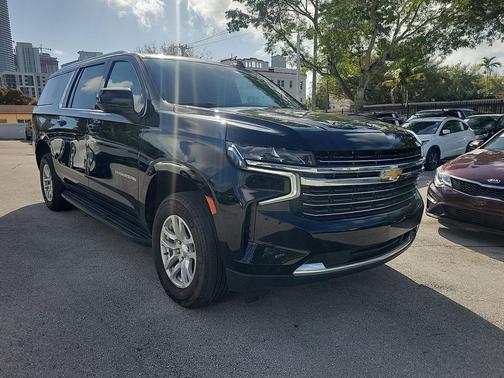 2024 Chevrolet Suburban LT