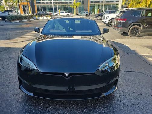 2022 Tesla Model S Base