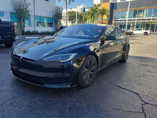 2022 Tesla Model S Base