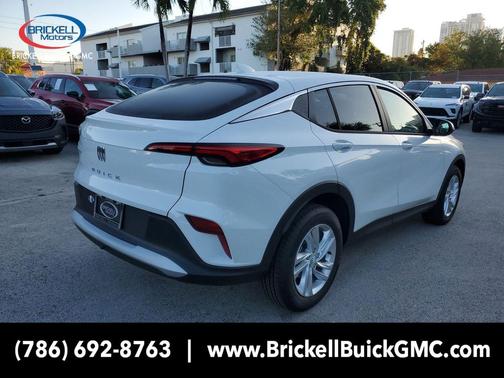 Summit White 2026 Buick Envista Preferred FWD