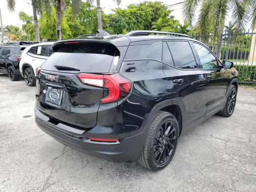 Ebony Twilight Metallic 2023 GMC Terrain SLT