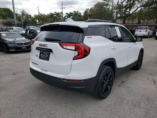 2022 GMC Terrain SLE