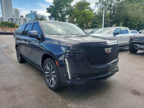 2023 Cadillac Escalade ESV Sport Platinum