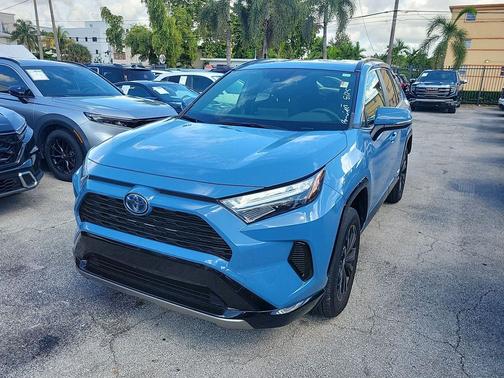 2023 Toyota RAV4 Hybrid SE