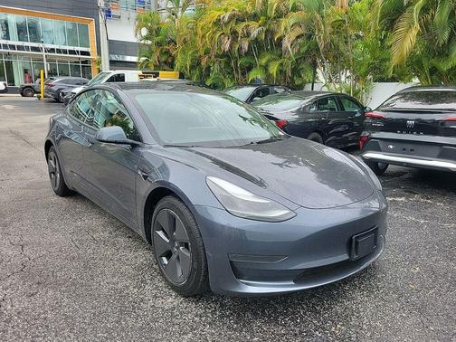 2023 Tesla Model 3 Standard Range
