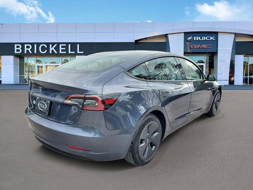 Midnight Silver Metallic 2023 Tesla Model 3 Standard Range