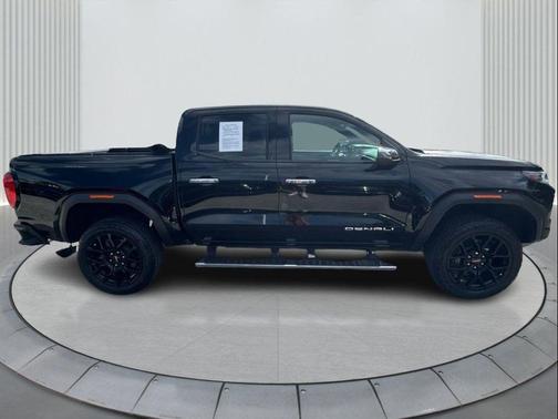 2024 GMC Canyon Denali