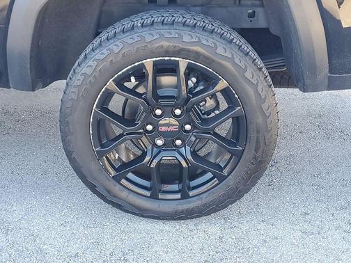 2024 GMC Canyon Denali