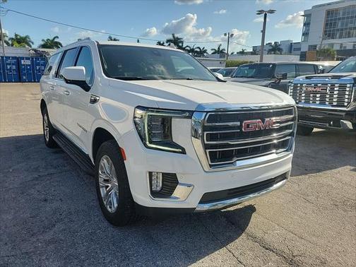 2022 GMC Yukon XL SLT