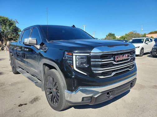 2023 GMC Sierra 1500 SLT