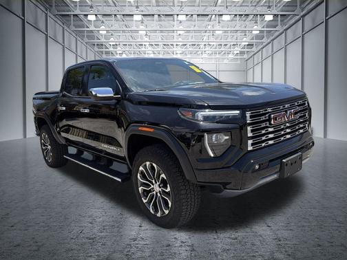 Onyx Black 2024 GMC Canyon Denali