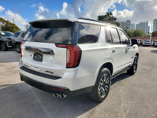 2024 GMC Yukon 4WD AT4