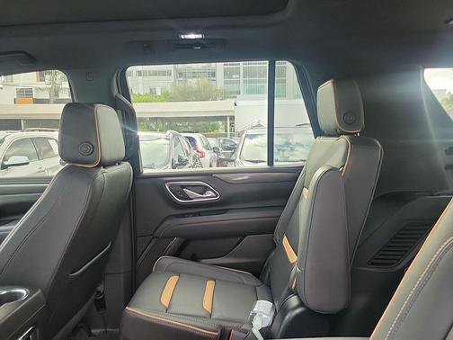 2024 GMC Yukon 4WD AT4