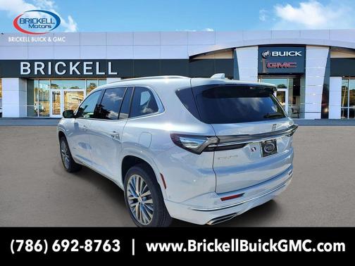 Iridescent White Tricoat 2026 Buick Enclave Avenir FWD