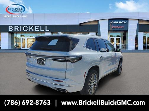 Iridescent White Tricoat 2026 Buick Enclave Avenir FWD