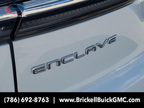Iridescent White Tricoat 2026 Buick Enclave Avenir FWD