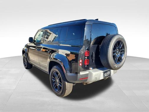 Santorini Black Metallic 2025 Land Rover Defender 110 P300