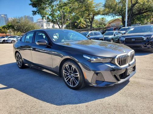 2025 BMW 530 530i