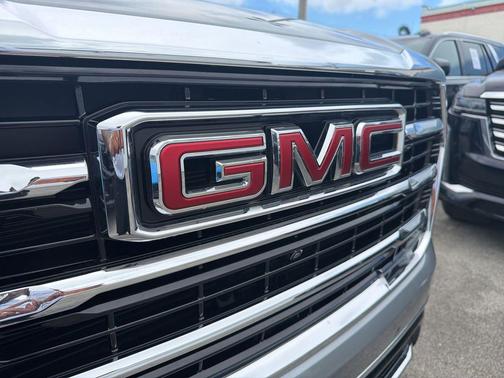Sterling Metallic 2025 GMC Yukon 2WD Elevation