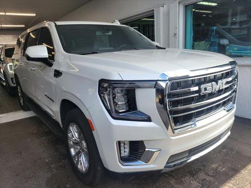 2022 GMC Yukon XL SLT