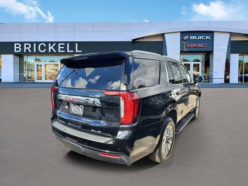 Onyx Black 2023 GMC Yukon SLE