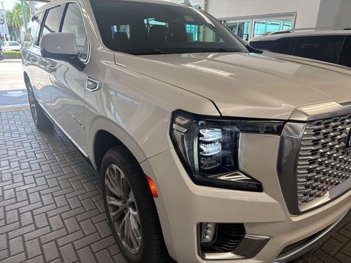 2022 GMC Yukon XL Denali
