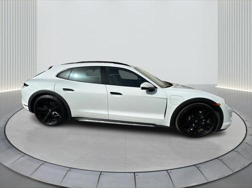 2023 Porsche Taycan Cross Turismo 4