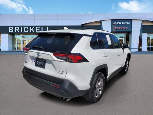 2025 Toyota RAV4 Hybrid XLE