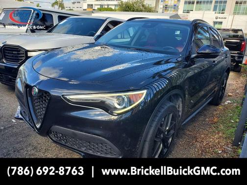 Vulcano Black Metallic 2021 Alfa Romeo Stelvio Base