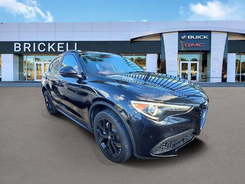 Vulcano Black Metallic 2021 Alfa Romeo Stelvio Base