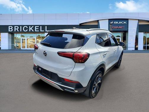 Summit White 2022 Buick Encore GX Essence