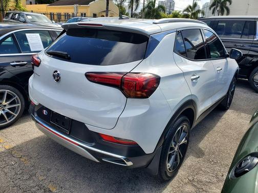 Summit White 2022 Buick Encore GX Essence