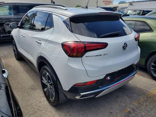Summit White 2022 Buick Encore GX Essence
