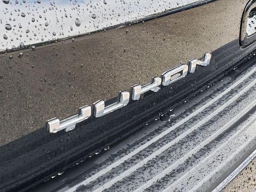 Onyx Black 2025 GMC Yukon Denali
