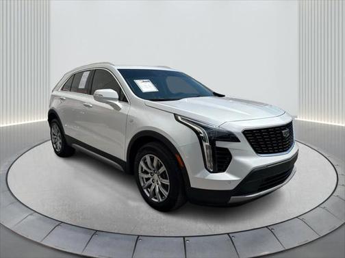 2022 Cadillac XT4 Premium Luxury