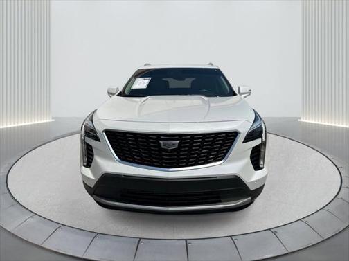 2022 Cadillac XT4 Premium Luxury
