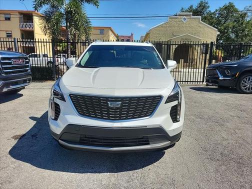 2022 Cadillac XT4 Premium Luxury