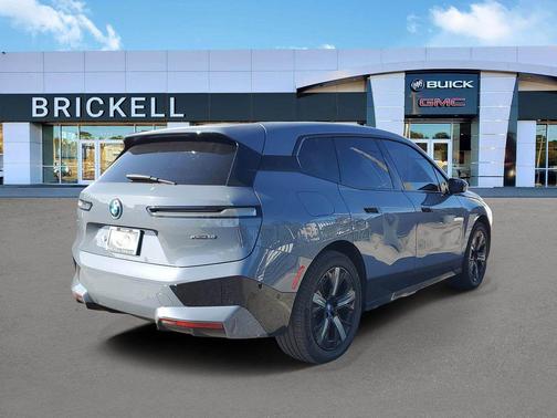 2024 BMW iX xDrive50