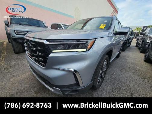 2025 Honda Pilot Touring 8-Passenger