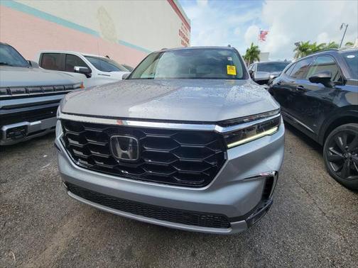 2025 Honda Pilot Touring 8-Passenger