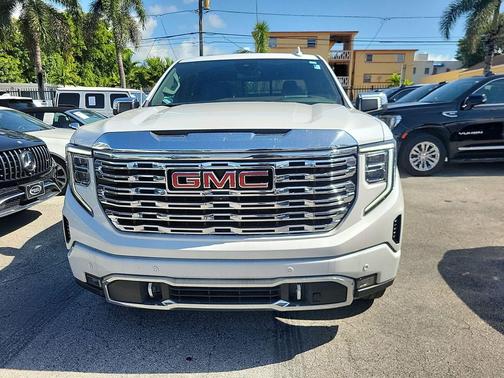 White Frost Tricoat 2023 GMC Sierra 1500 Denali