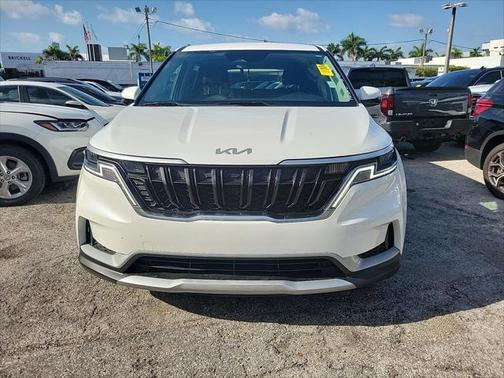 2024 Kia Carnival LX