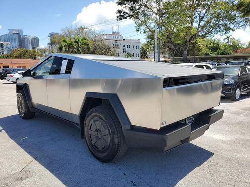 2025 Tesla Cybertruck All-Wheel Drive