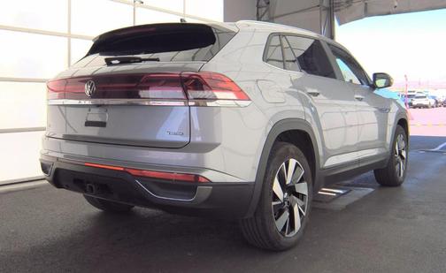 2024 Volkswagen Atlas Cross Sport 2.0T SE w/Technology 4MOTION