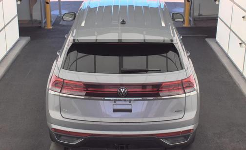 2024 Volkswagen Atlas Cross Sport 2.0T SE w/Technology 4MOTION