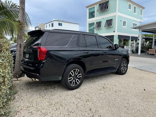 2024 GMC Yukon 4WD AT4