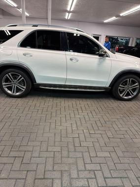 2022 Mercedes-Benz GLE 350 Base